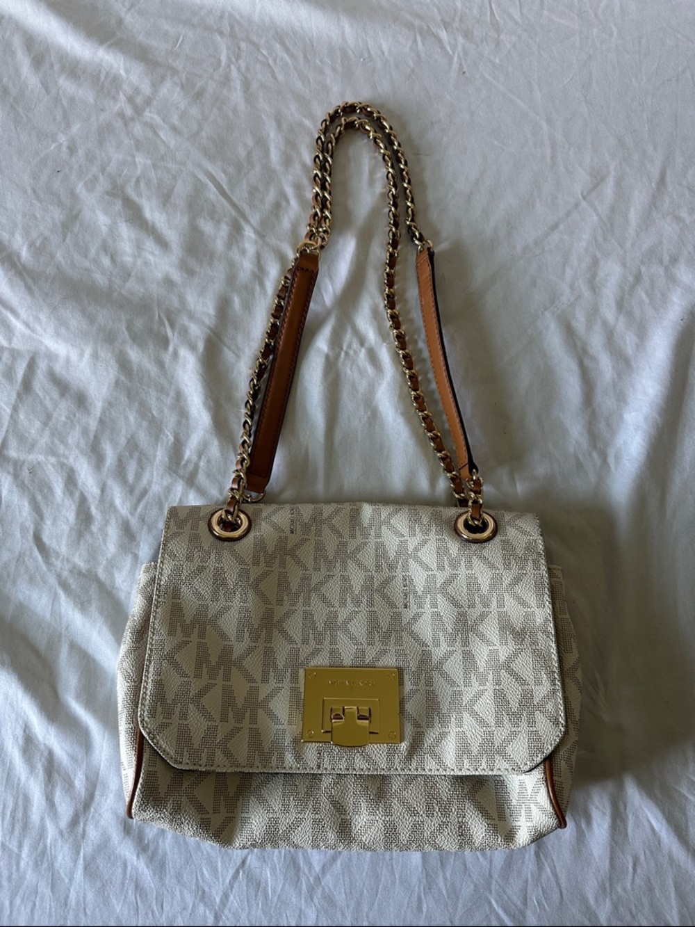 Michael Kors Cream Monogram Chain Shoulder Bag with Gold Hardware - Picture 2 of 7